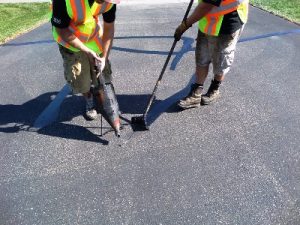 Options For Cracked Asphalt Driveways In Minnesota